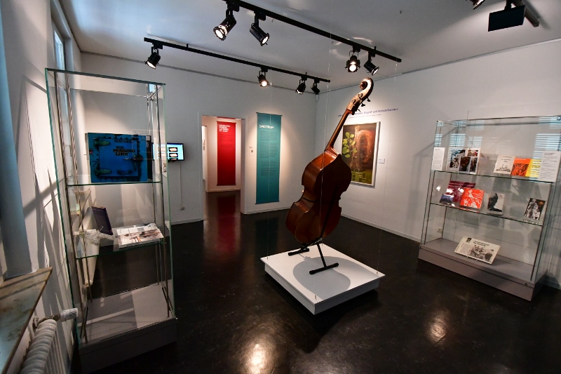 Die Ausstellung Eberhard Weber. Colours of Jazz